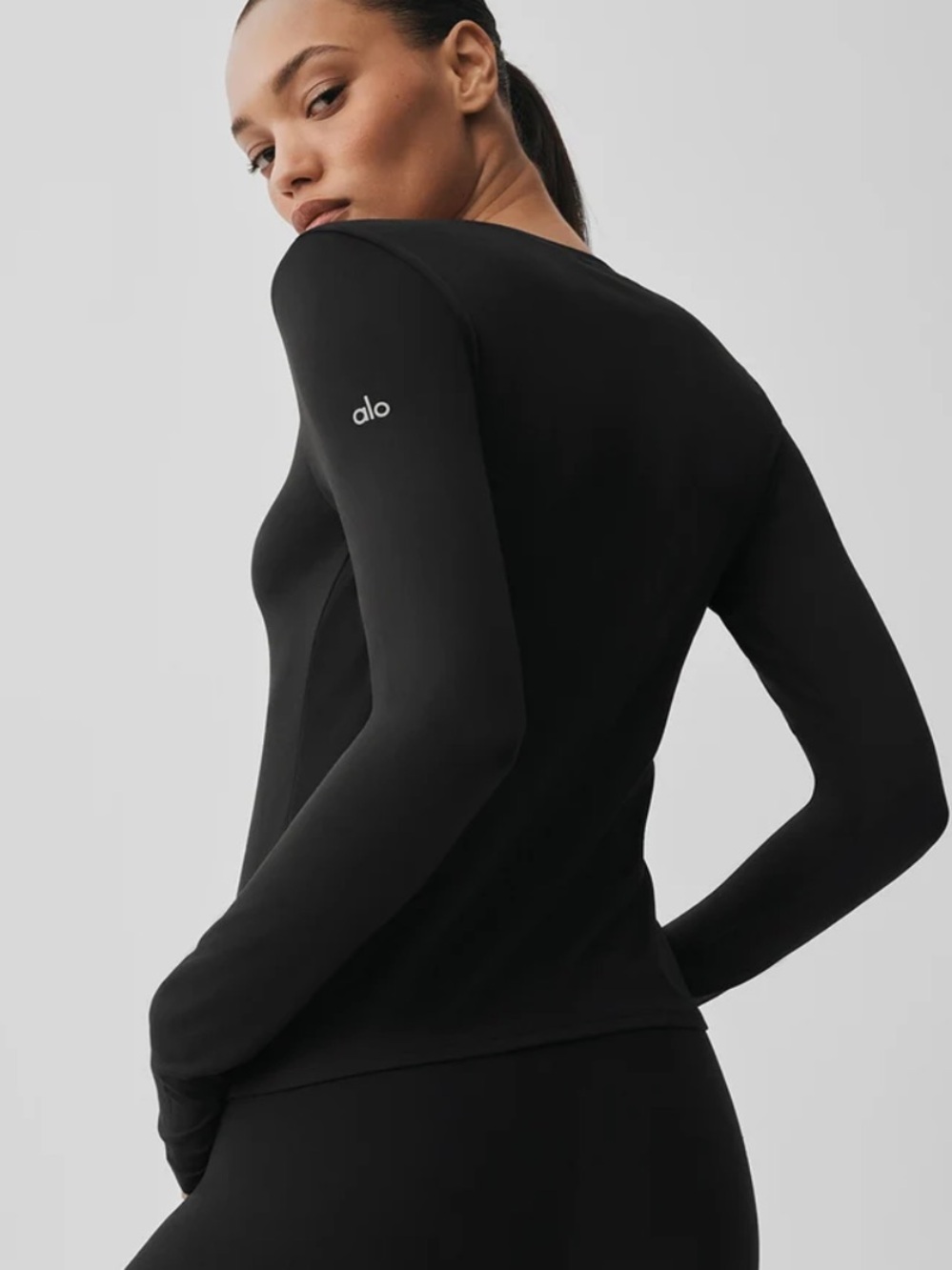 ALO Yoga Black Long-Sleeve Fitted Top